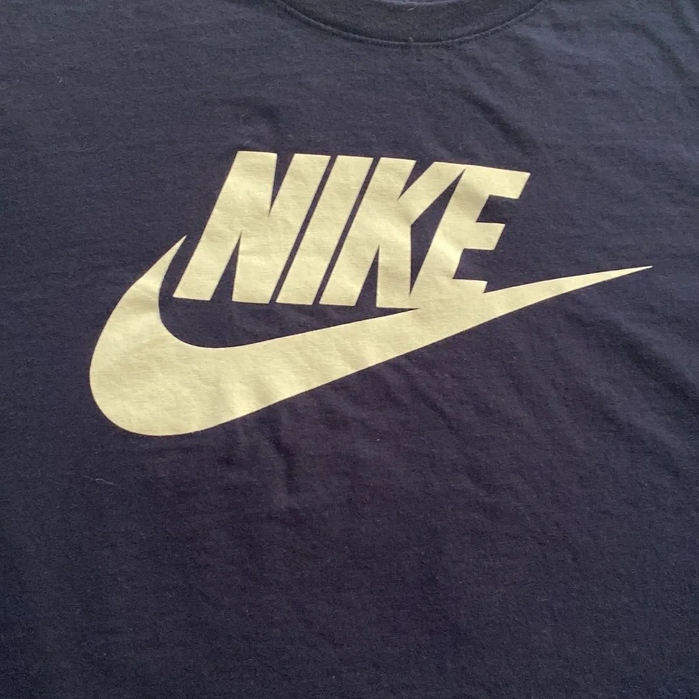 Nike Logo T-Shirt - Picture 4 of 6